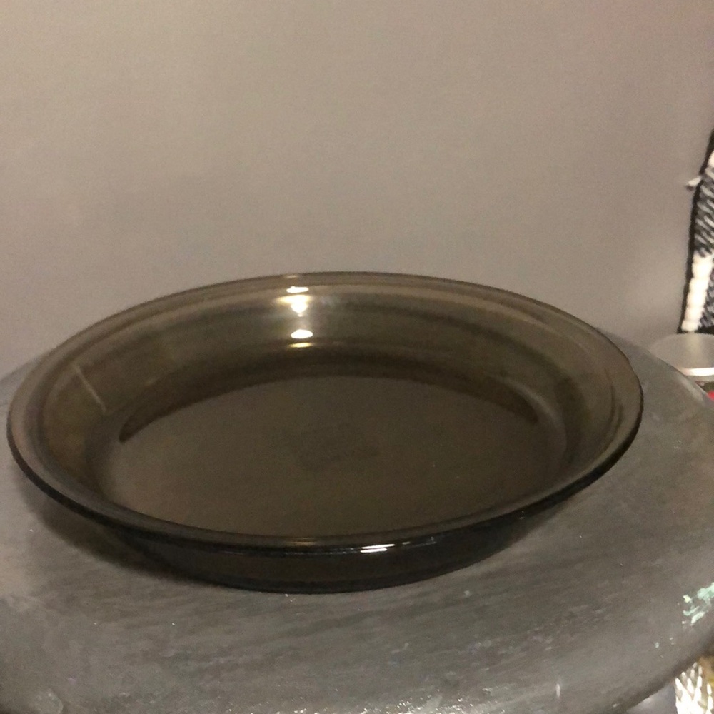 Vintage Pyrex brown pie plate 209
